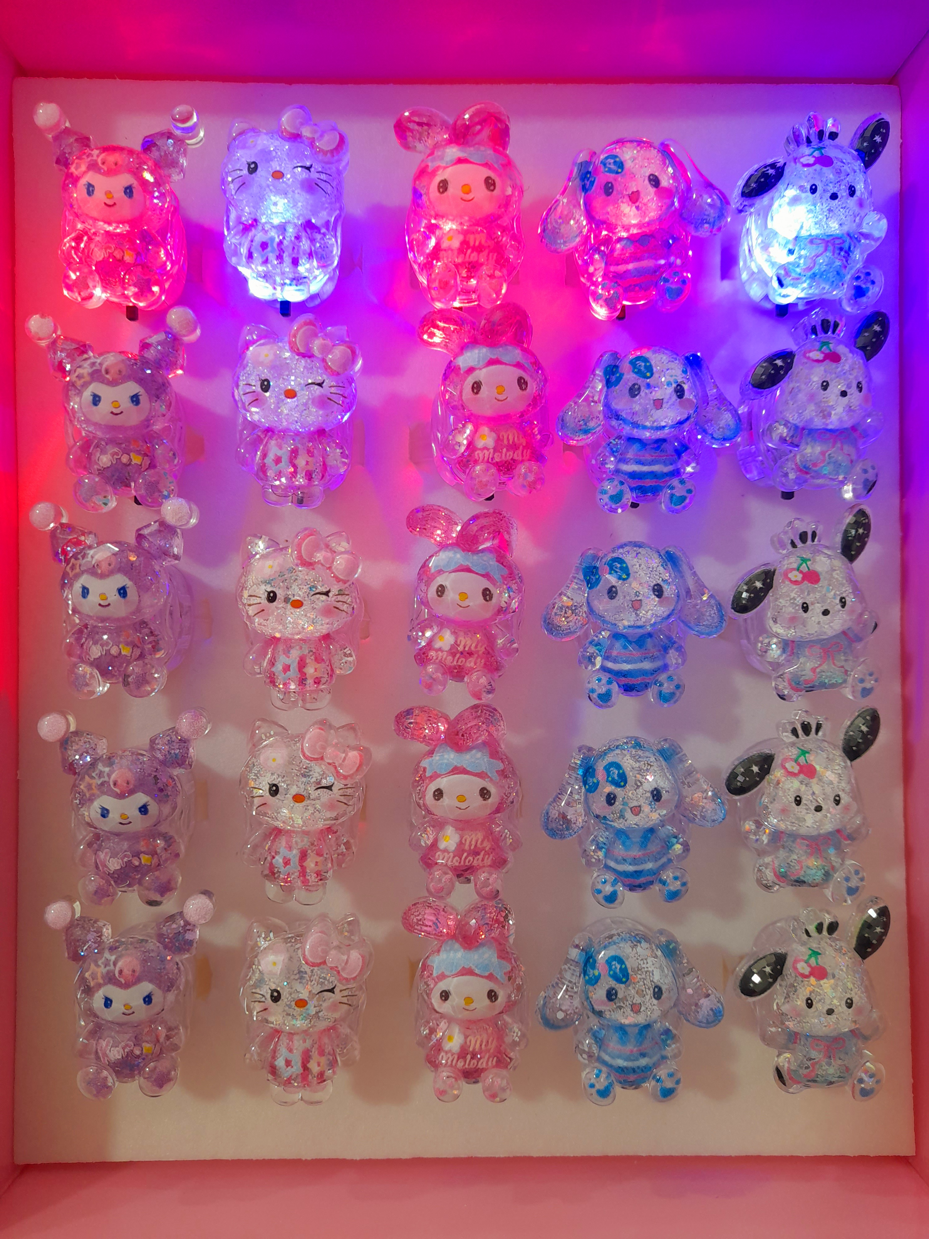 انگشتر چراغ دار فانتزی طرح کرومی و دوستان سانریو